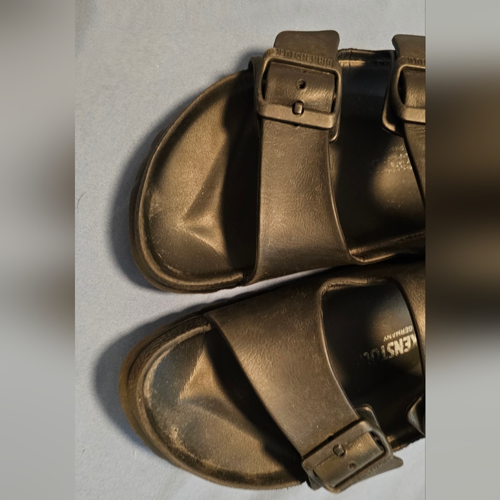 GUC! Birkenstock Arizona Essentials EVA - Black - Size 39 - Picture 2 of 10